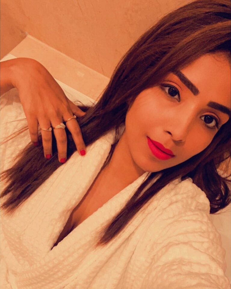 Aayushi Jaiswal Rising Star in the World of Web Series 200+ Photos