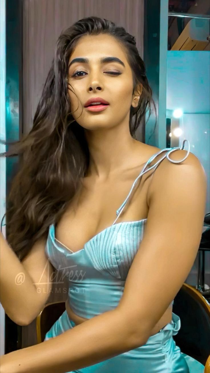 Pooja Hedge Bold and Sexy Photos Stylehyme